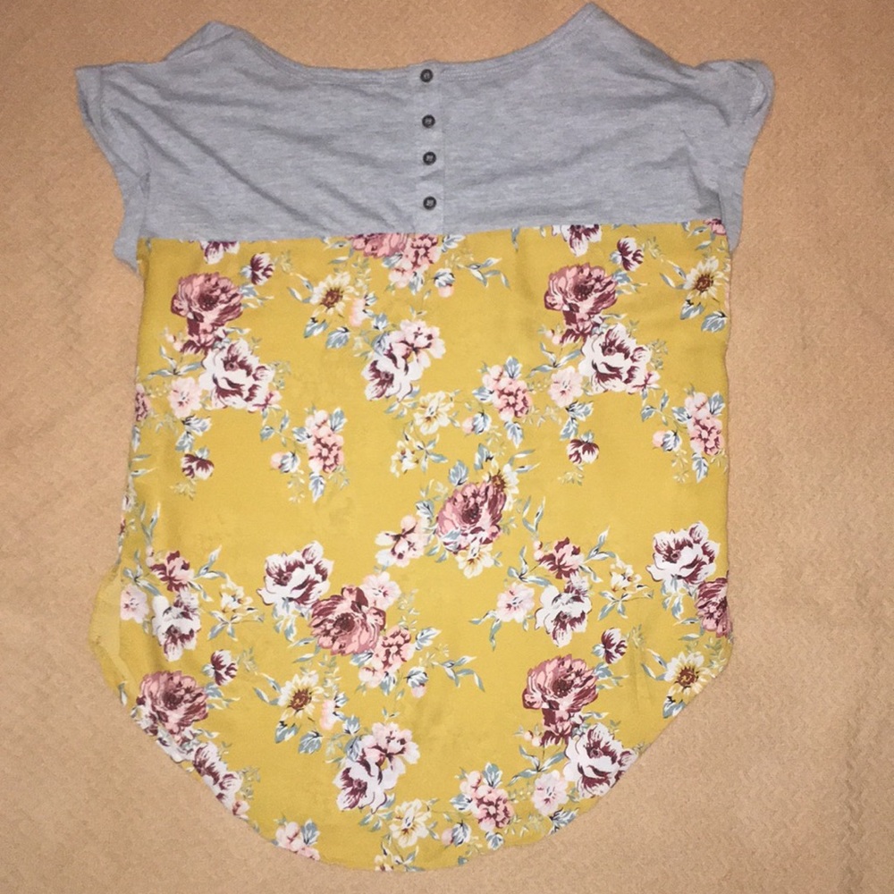 Sunshine T - Picture 2 of 2
